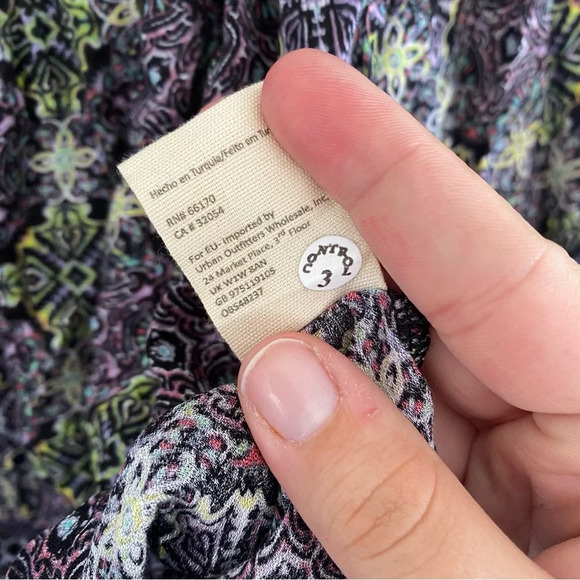 Free People Cropped Mandala Blouse Size Small - Picture 6 of 9